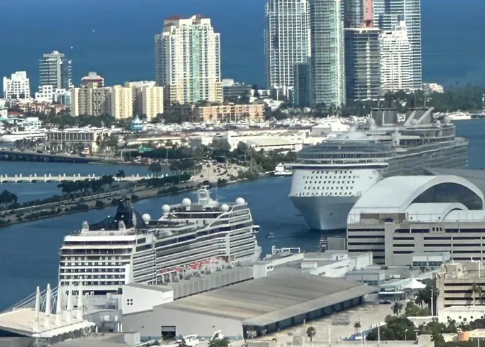 Glamorous Gale Miami Ocean View Balcony Resort & Spa