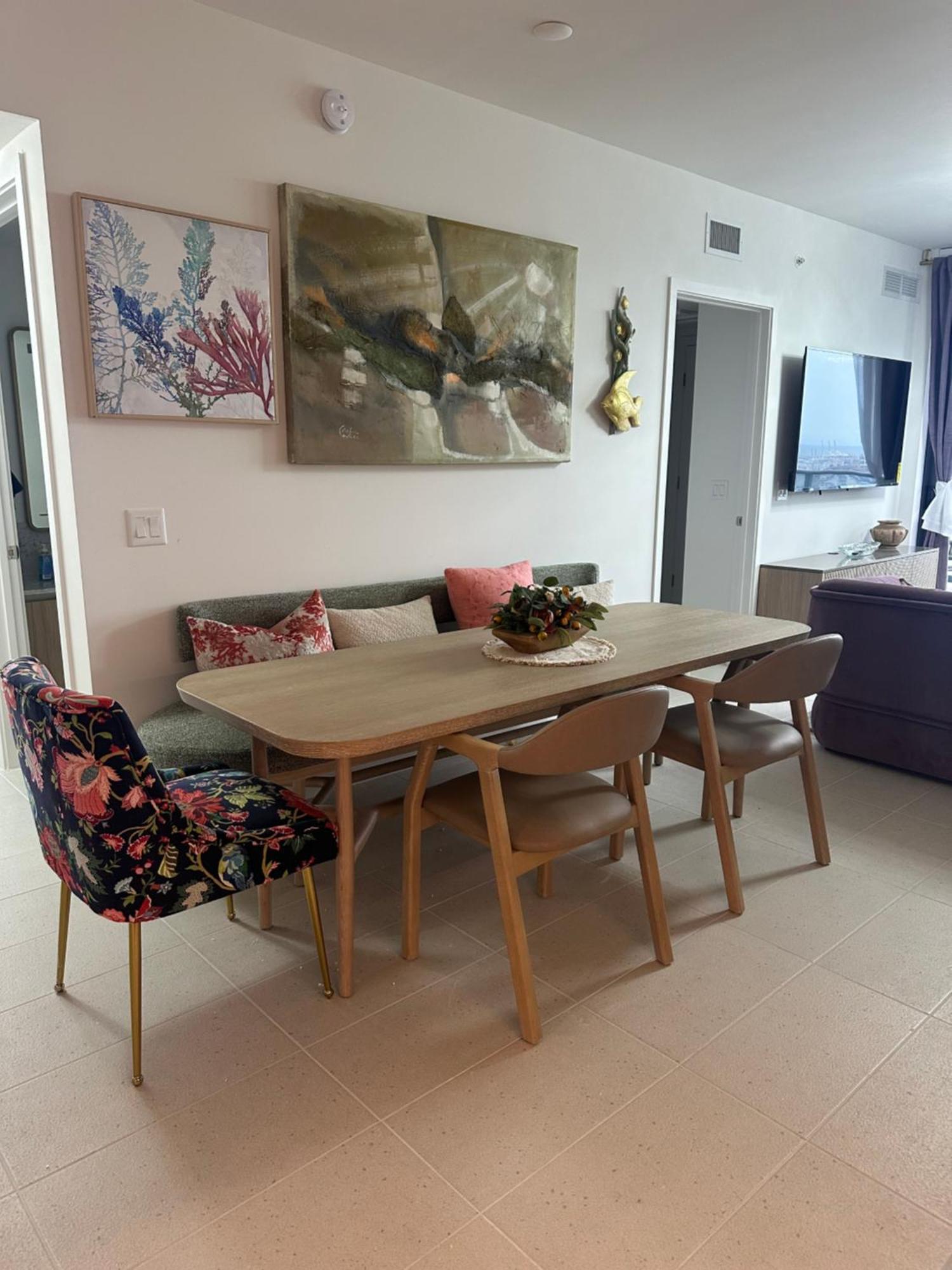 Glamorous Gale Ocean View Balcony &