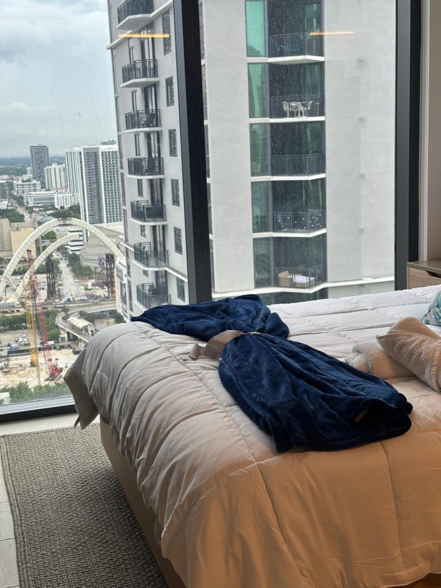 Apartment Glamorous Gale Ocean View Balcony & Miami