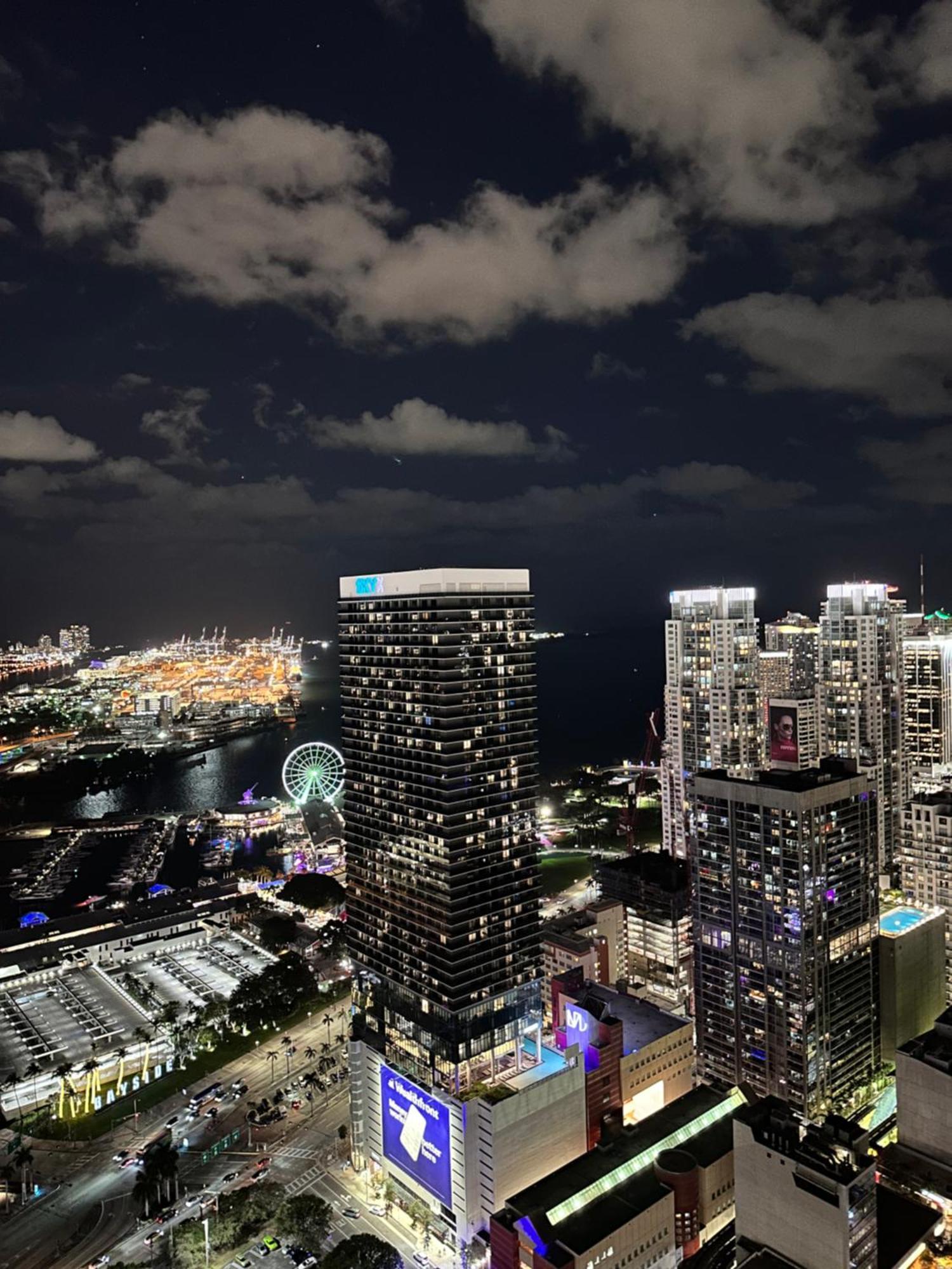 Apartment Glamorous Gale Ocean View Balcony & *